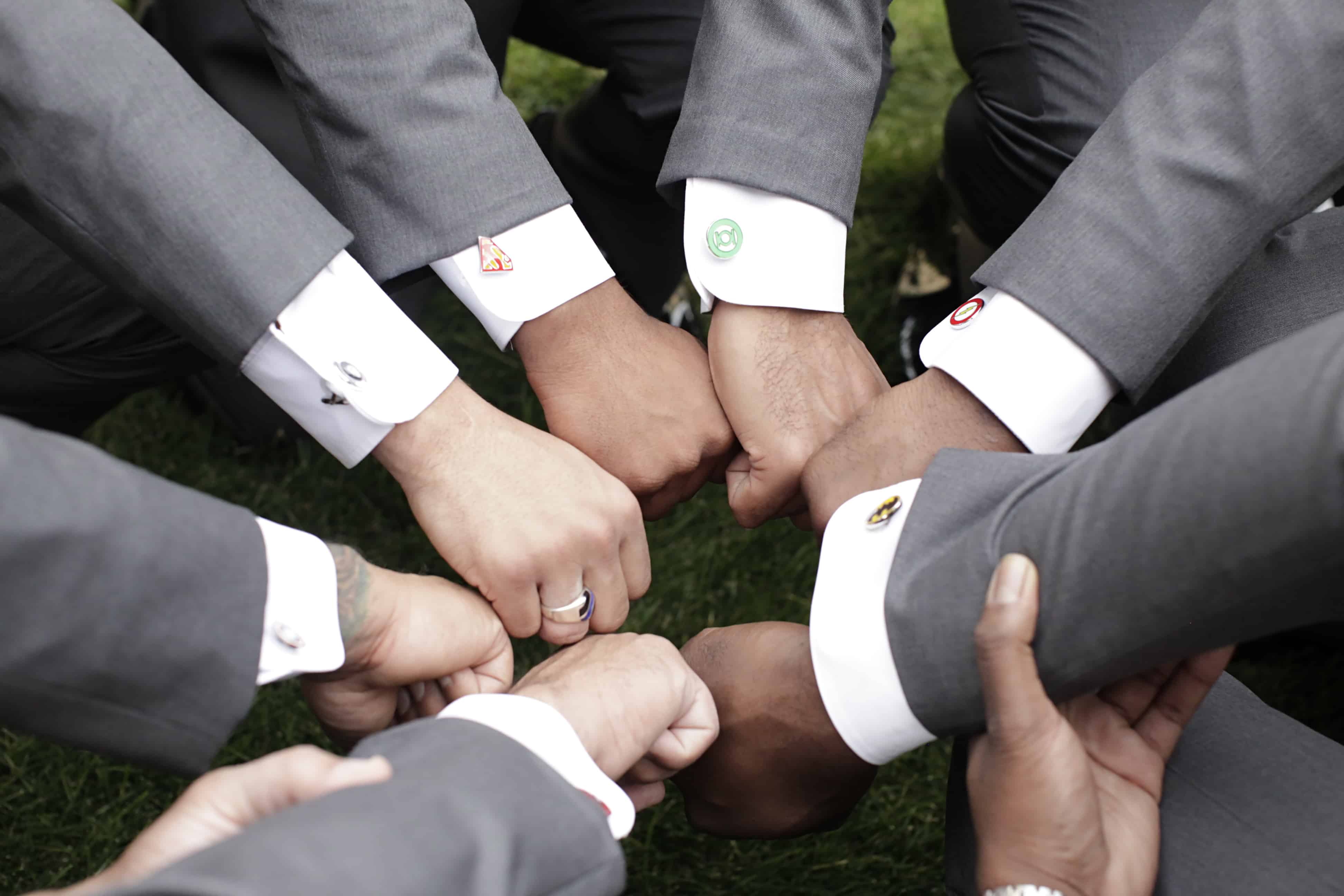 MUST HAVE GROOMSMAN GIFTS